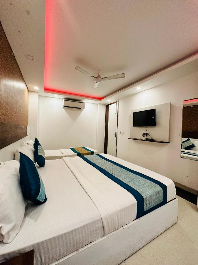 Hotel Palm Majestic At Airport Neu-Delhi Exterior foto