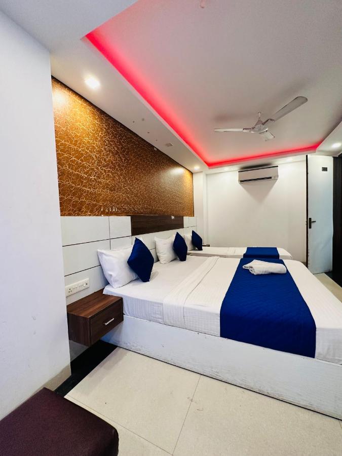 Hotel Palm Majestic At Airport Neu-Delhi Exterior foto