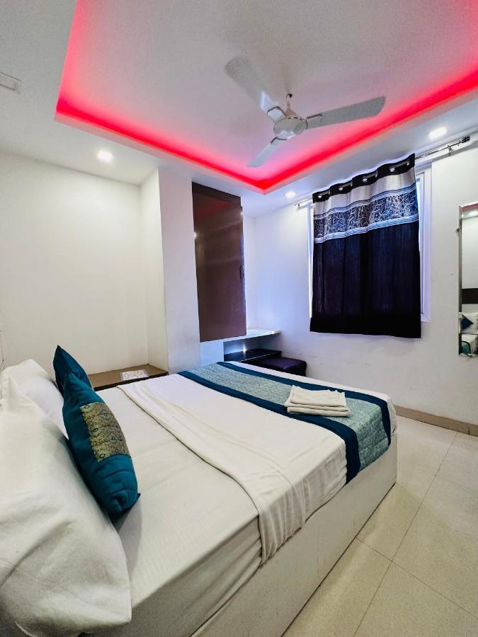 Hotel Palm Majestic At Airport Neu-Delhi Exterior foto