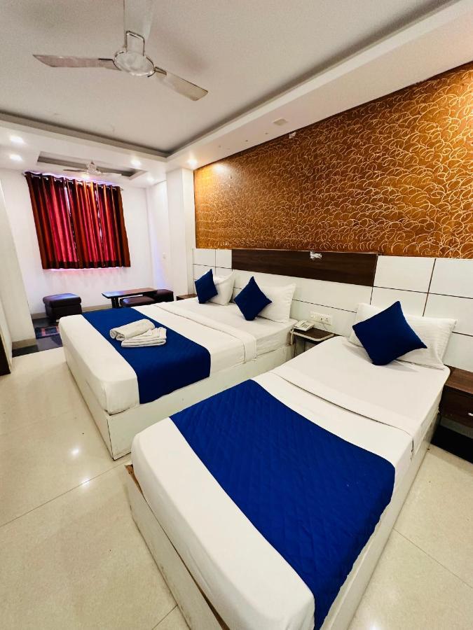Hotel Palm Majestic At Airport Neu-Delhi Exterior foto